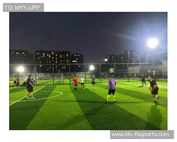 足球巨星挑战街头野球场 亲自踢馆展开非正式对决